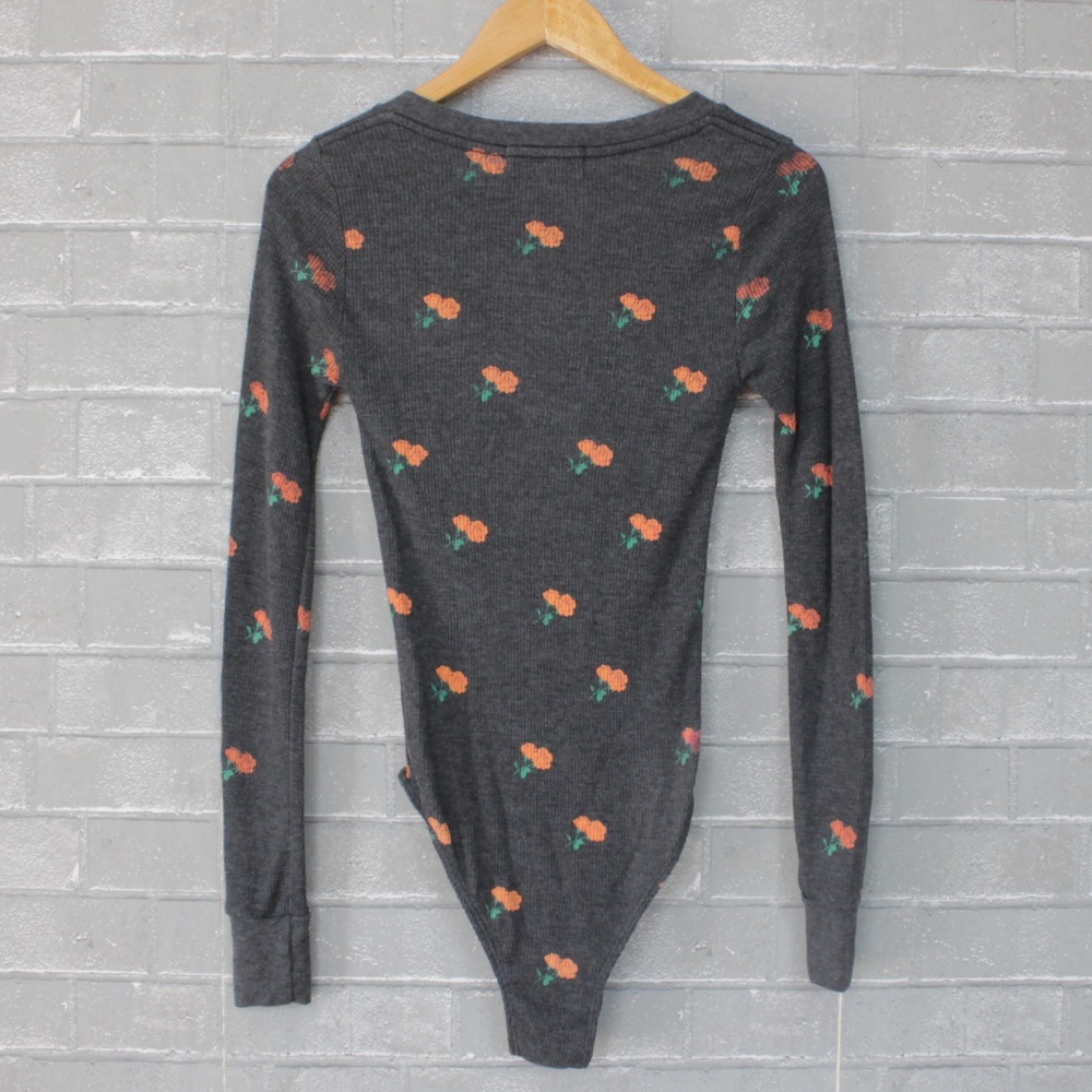 Wildfox Rose Ditsy Hallows Henley Bodysuit XS - Picture 5 of 7